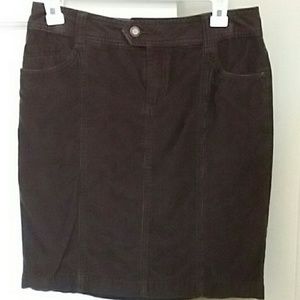 Corduroy like short skirt